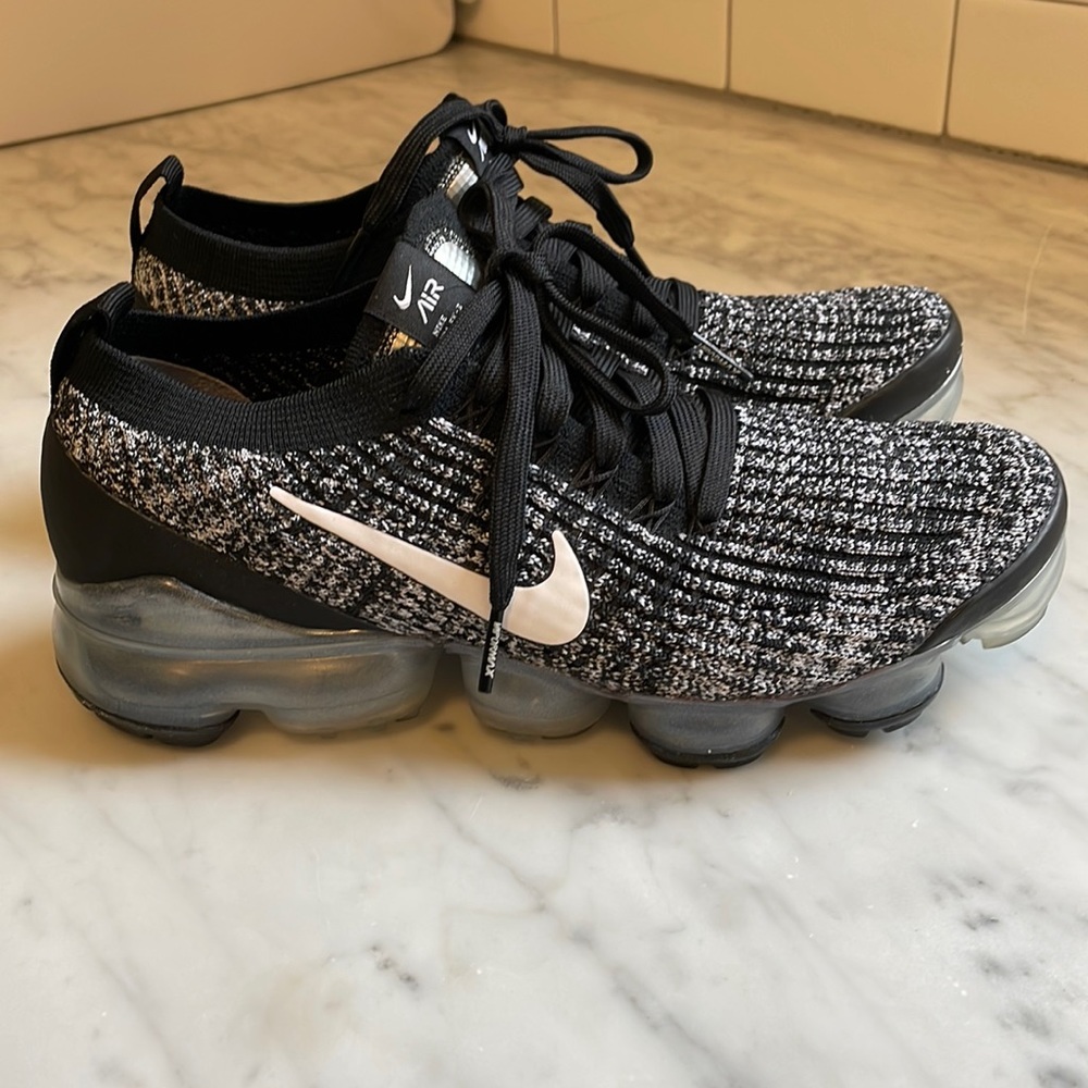 Women’s Nike Air Vapormax size 8